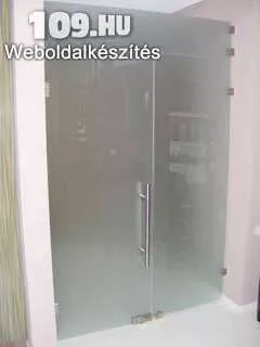 Zuhany ajtó nyíló
